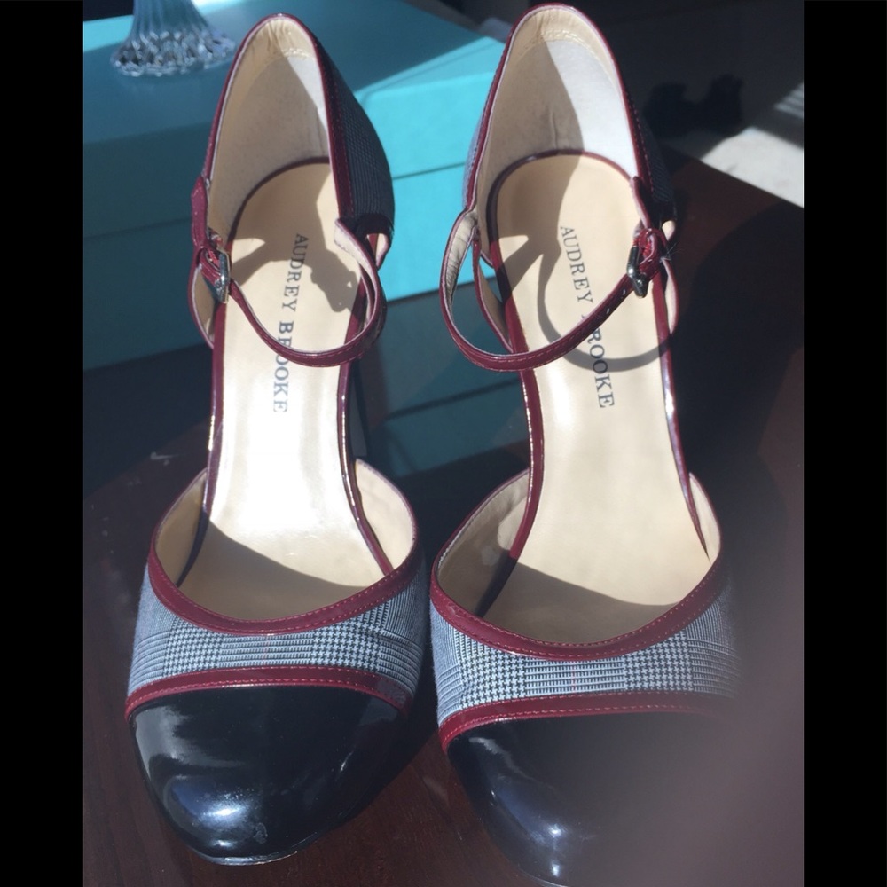 Audrey Brooke LANEY Blk/Wht Plaid Ankle Strap 8.5